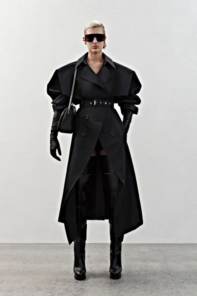 Look 16